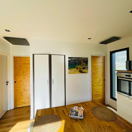 Charmant Logement Entre Lac Et Montagne Rochebrune  Eksteriør bilde